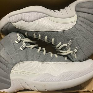 air jordan 12 retro grey and white